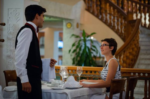 Golf activité animation piscine mahdia palace tunisie séjour loisirs entertainement plage mer voyage vacances hébergement réservation booking thalasso spa bien être relax ambiance familiale 