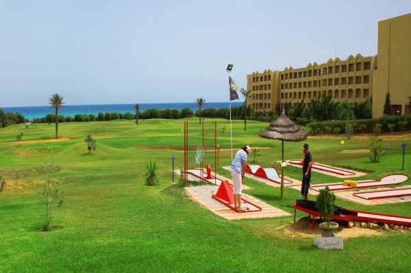 Golf activité animation piscine mahdia palace tunisie séjour loisirs entertainement plage mer voyage vacances hébergement réservation booking thalasso spa bien être relax ambiance familiale 